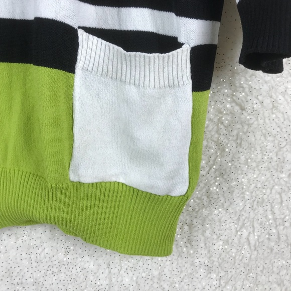 Cute Striped Sweater With Side Pocket - Picture 2 of 3